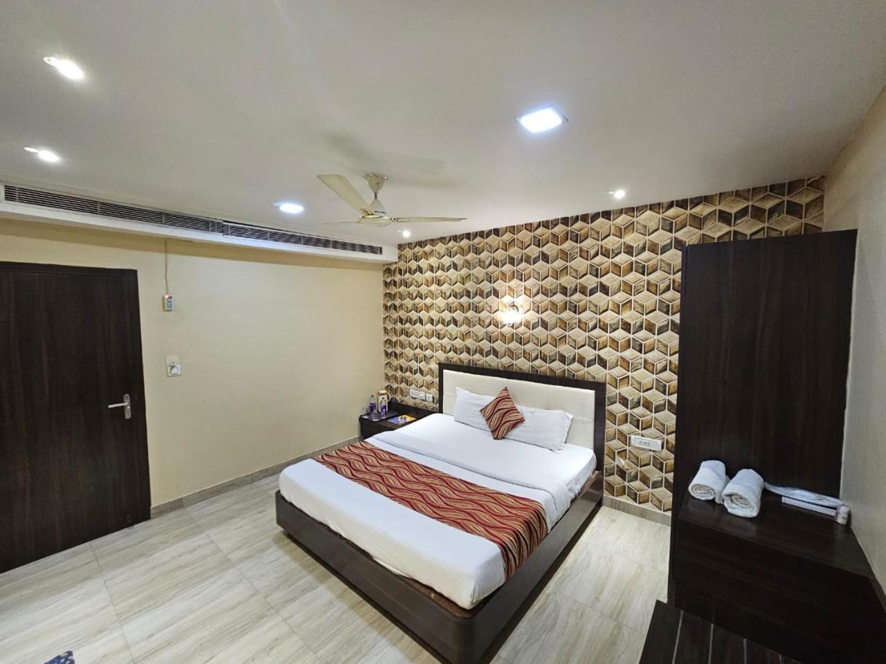 Royal Guest House Benares Buitenkant foto